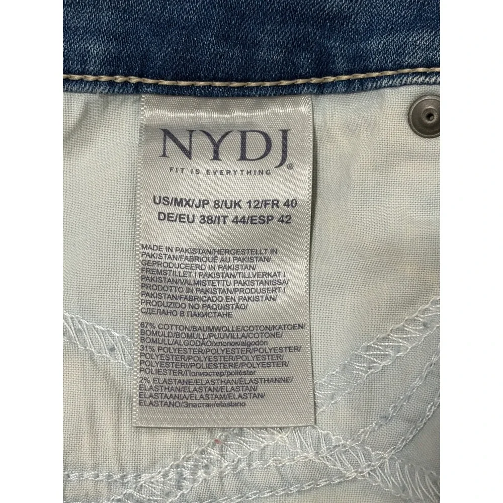NYDJ Ella Denim Shorts Womens 8 Light Wash Blue Lift Tuck Stretch Bermuda Slit‎